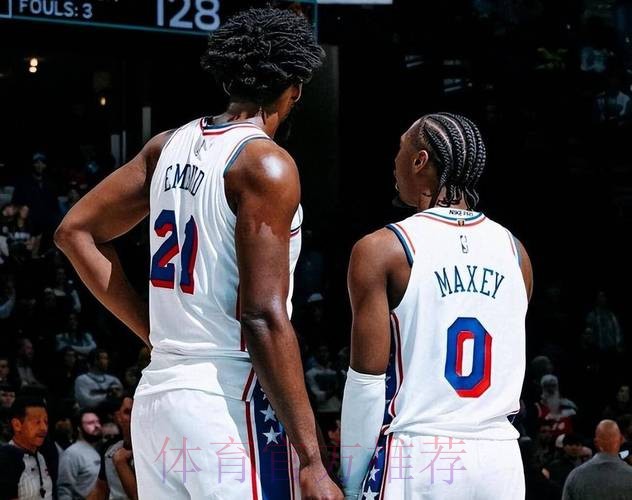 恩比德复出7失误,探花郎15+8马克西爆砍33分,76人客场复仇猛龙 恩比德复出7失误,探花郎15+8马克西爆砍33分,76人客场复仇猛龙